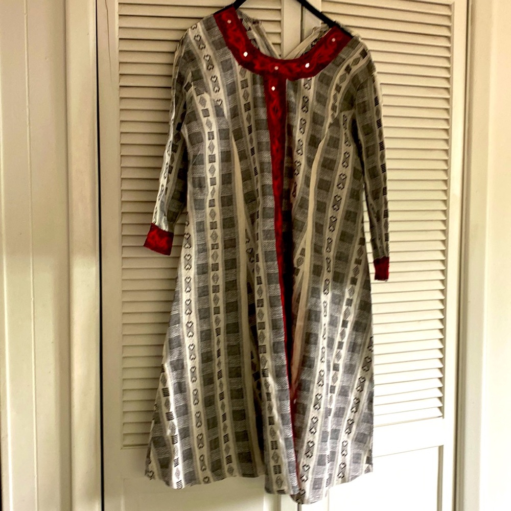 Beautiful size L handmade Tibetan caftan